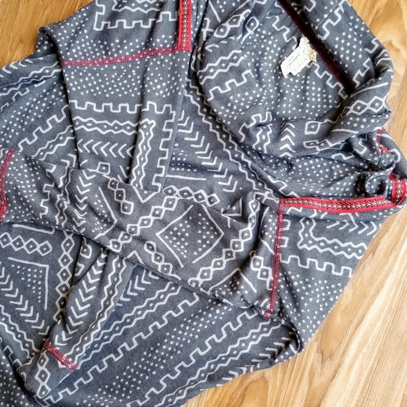 NWOT Gimmicks southwestern top from The Buckle - Picture 3 of 6